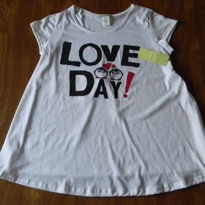 My Lil Bump Maternity Medium White Love Day Shirt